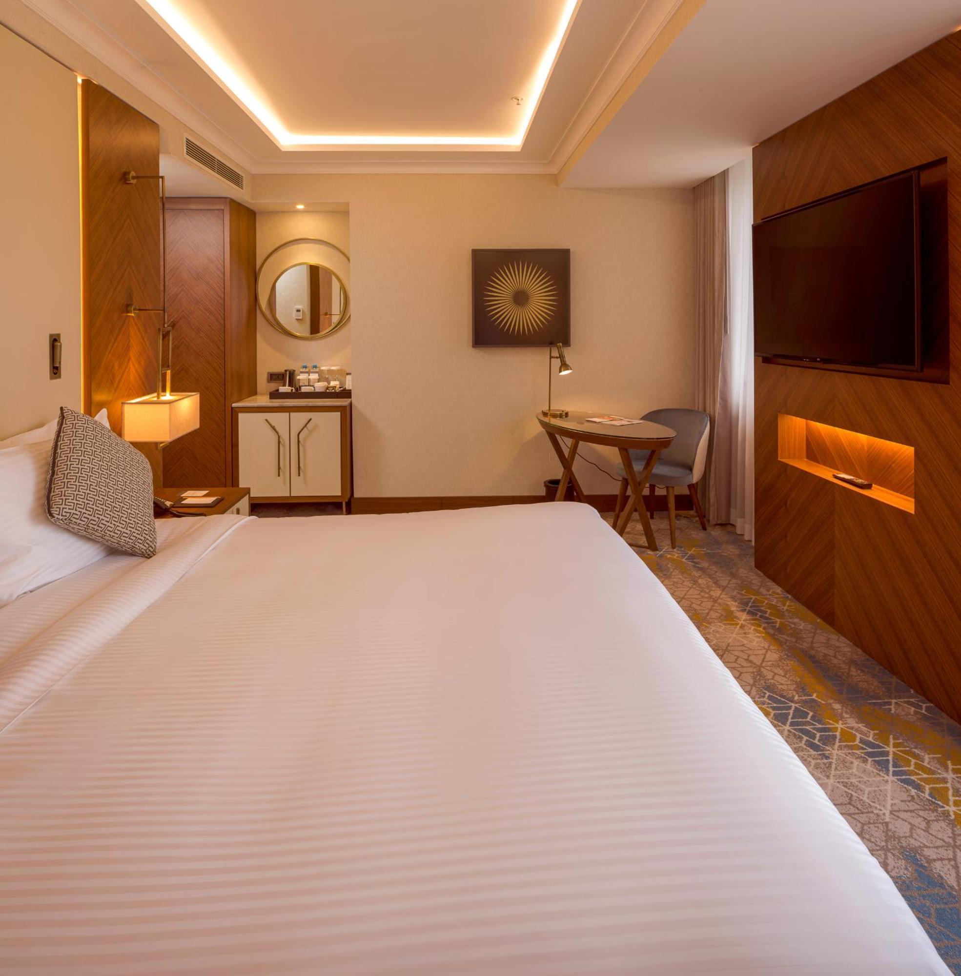 Sheraton Bichkek Extérieur photo