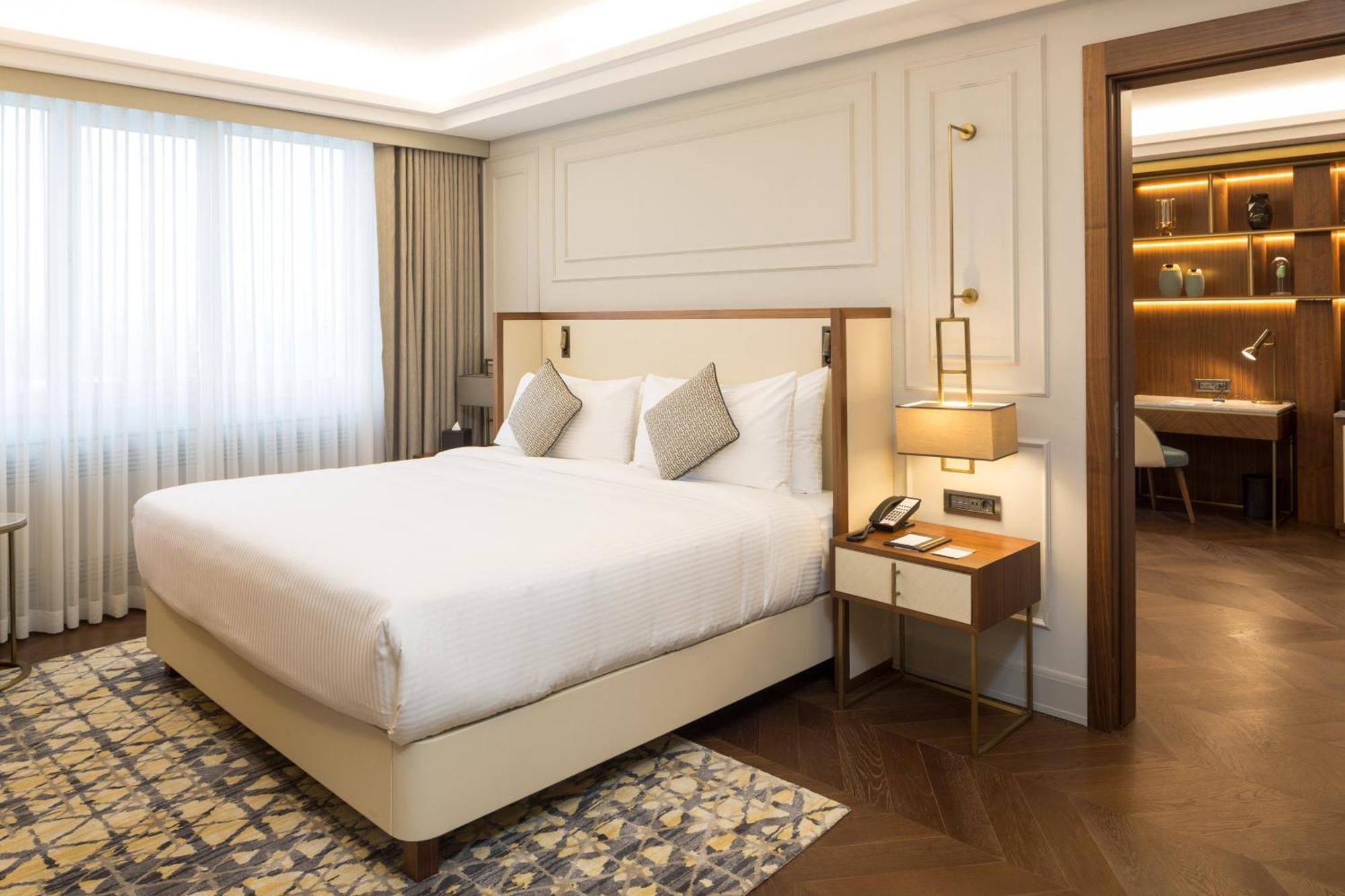Sheraton Bichkek Extérieur photo