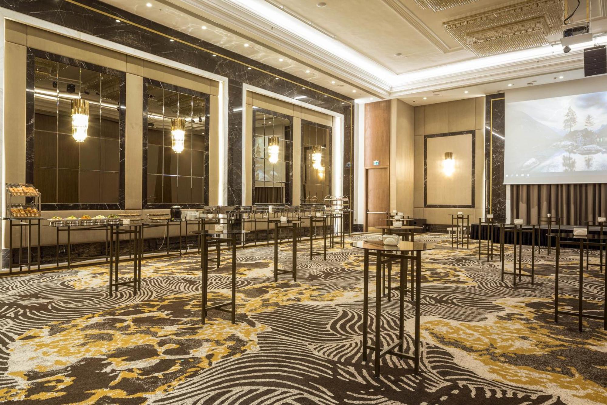 Sheraton Bichkek Extérieur photo
